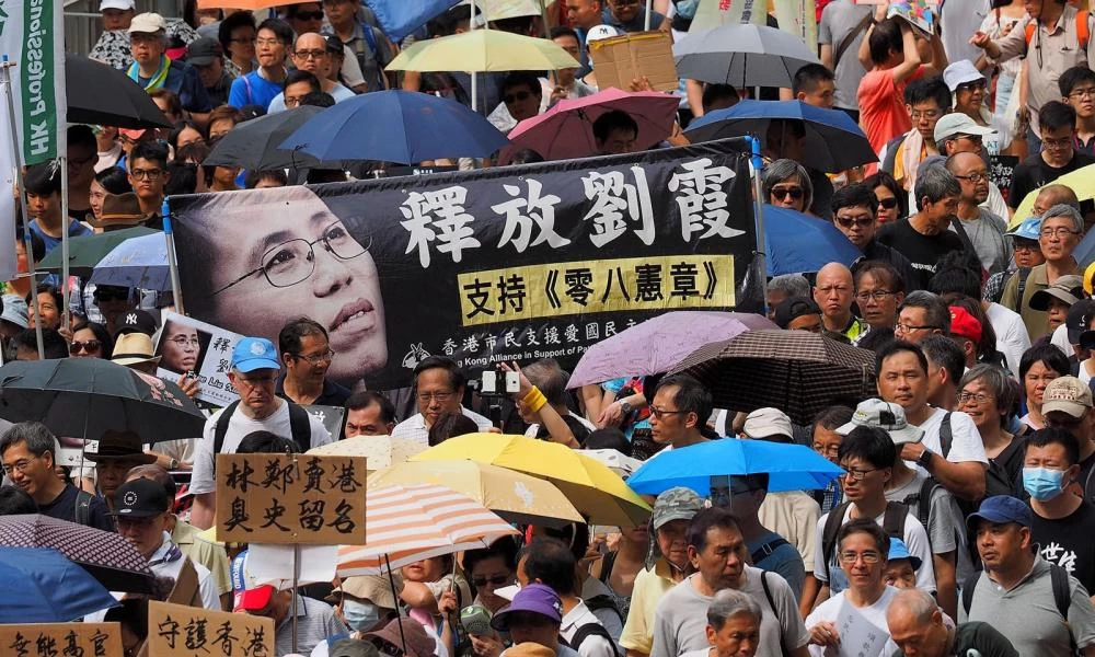 Κέντρο Οικονομικών Ερευνών: Καταρρέει η Δύση, αναδύεται υπερδύναμη η Κίνα